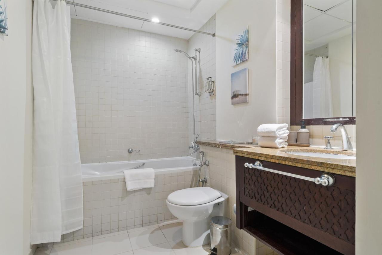 דובאי Stylish Apartment With Partial Burj Khalifa View מראה חיצוני תמונה