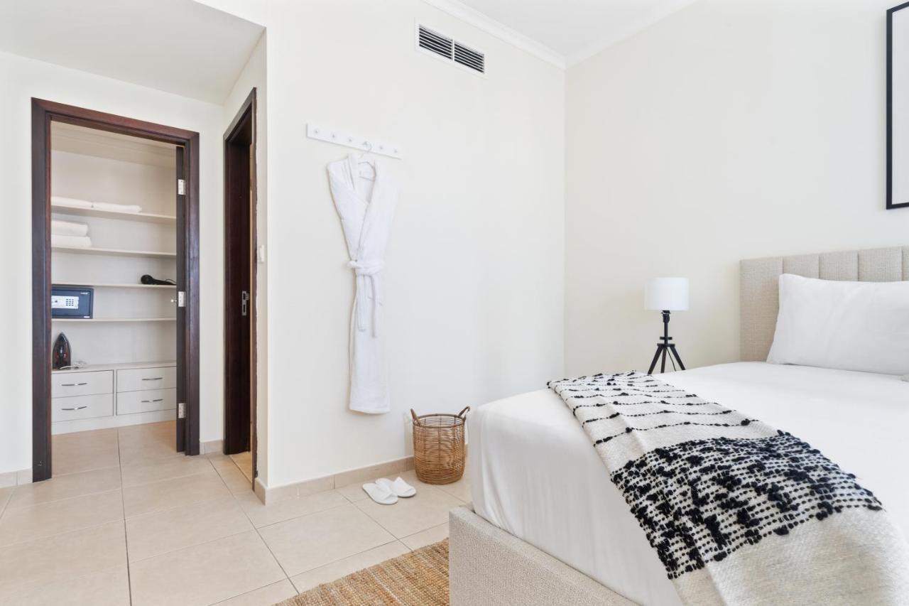 דובאי Stylish Apartment With Partial Burj Khalifa View מראה חיצוני תמונה
