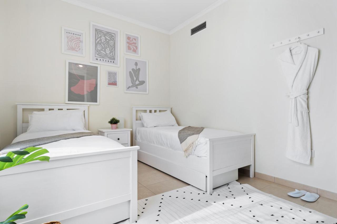 דובאי Stylish Apartment With Partial Burj Khalifa View מראה חיצוני תמונה