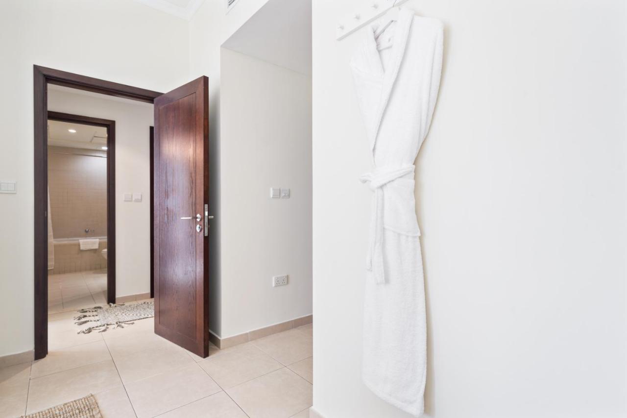 דובאי Stylish Apartment With Partial Burj Khalifa View מראה חיצוני תמונה