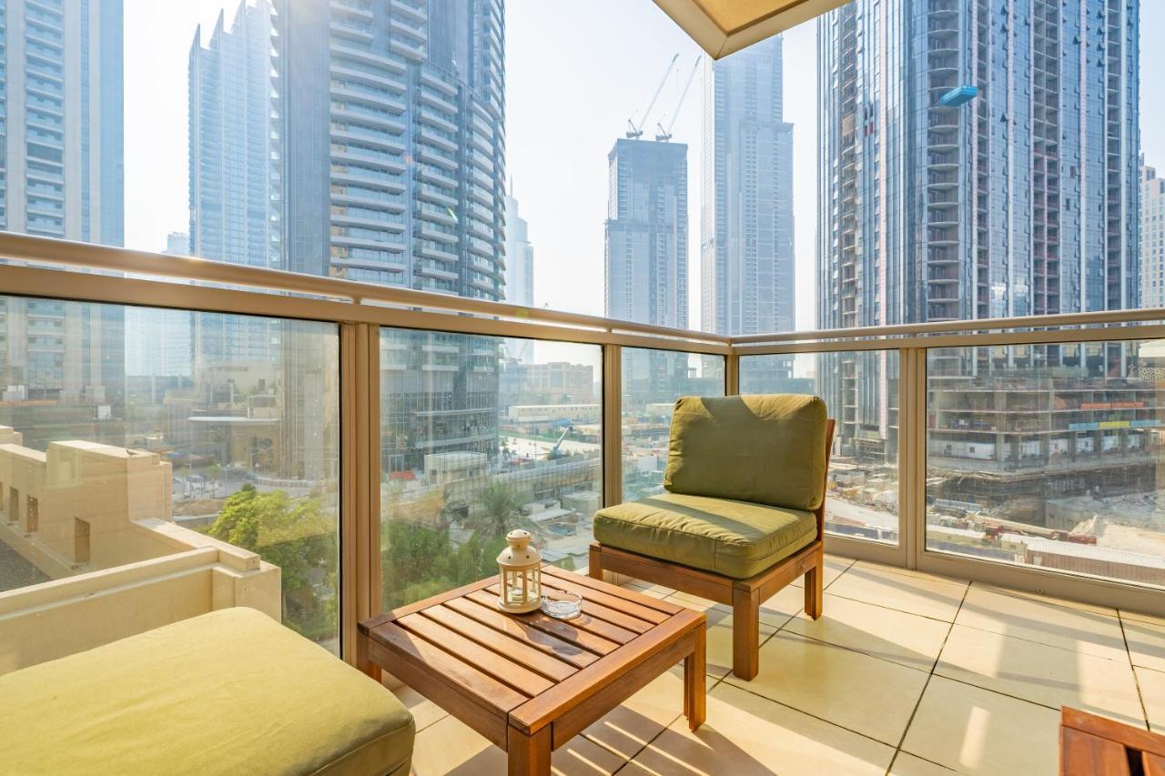 דובאי Stylish Apartment With Partial Burj Khalifa View מראה חיצוני תמונה
